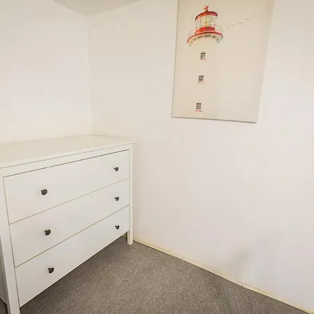 Cool In The Downtown, Eduardo