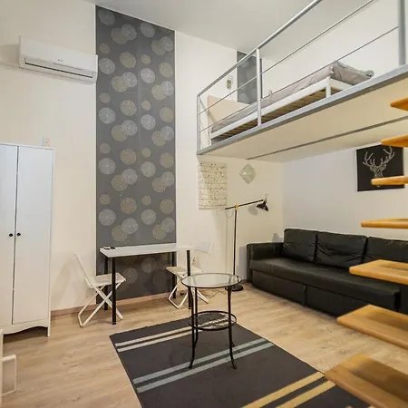 Apartman Cool In The Downtown, Eduardo