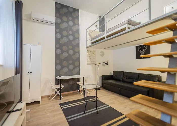 Apartman Cool In The Downtown, Eduardo